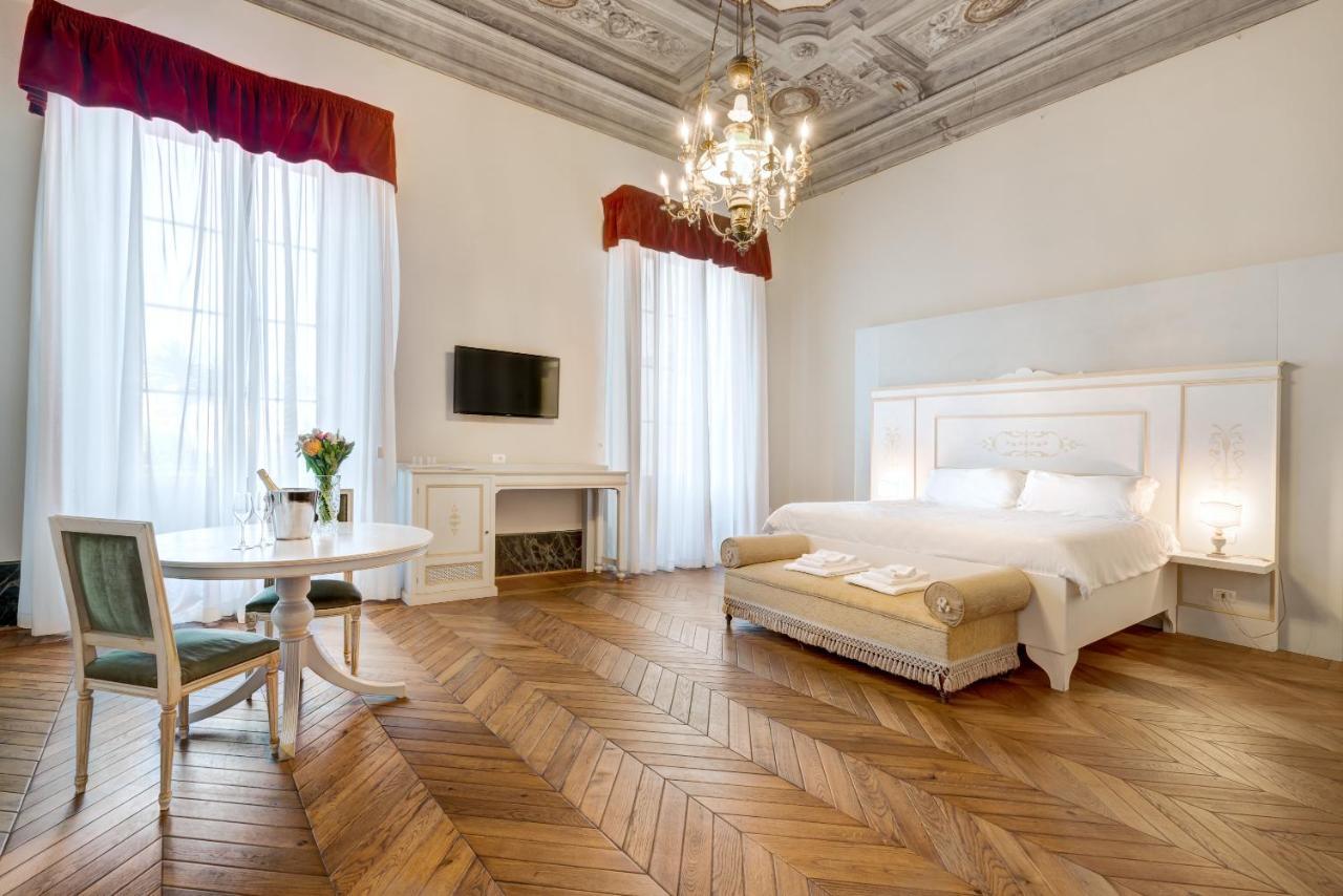 Palazzo D'Oltrarno - Residenza D'Epoca Bed & Breakfast ฟลอเรนซ์ ภายนอก รูปภาพ