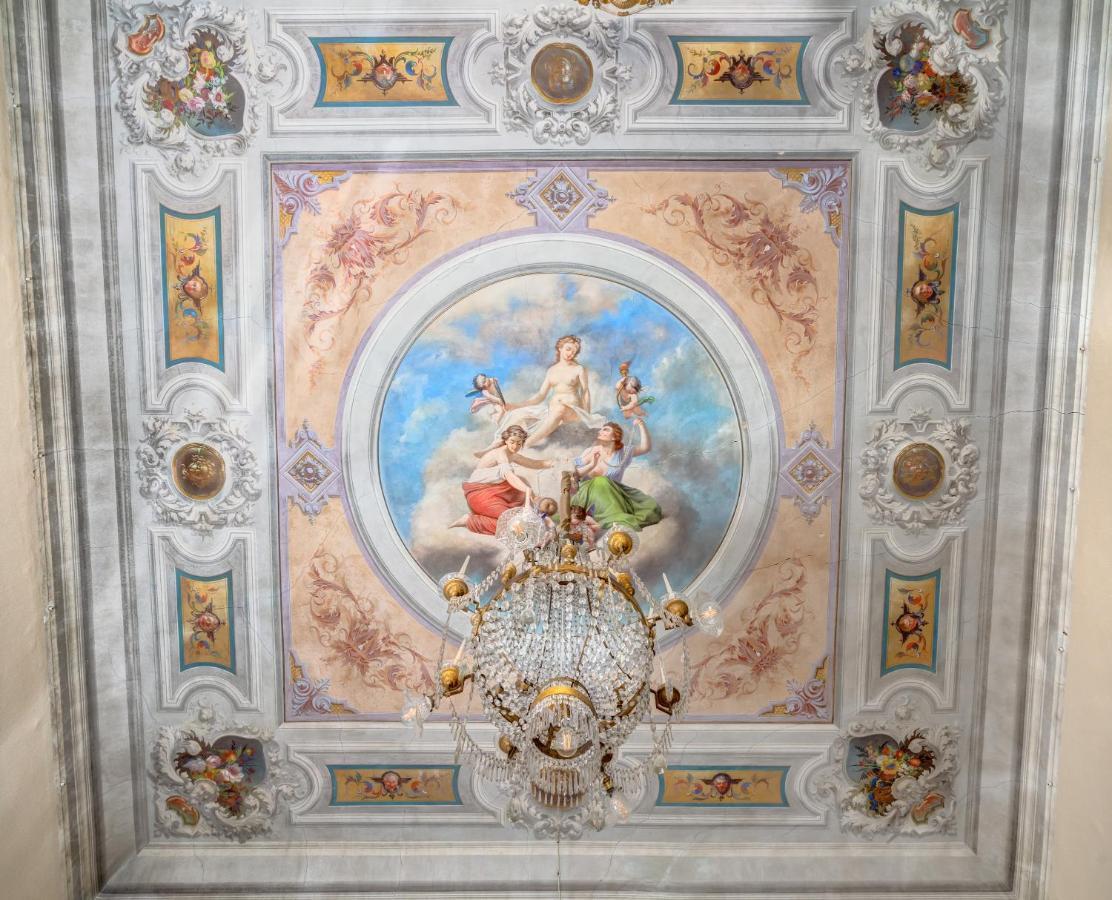 Palazzo D'Oltrarno - Residenza D'Epoca Bed & Breakfast ฟลอเรนซ์ ภายนอก รูปภาพ