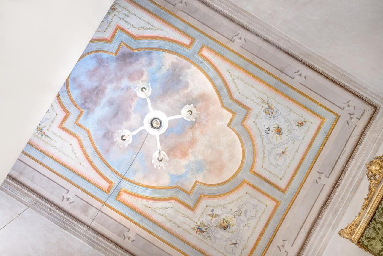 Palazzo D'Oltrarno - Residenza D'Epoca Bed & Breakfast ฟลอเรนซ์ ภายนอก รูปภาพ
