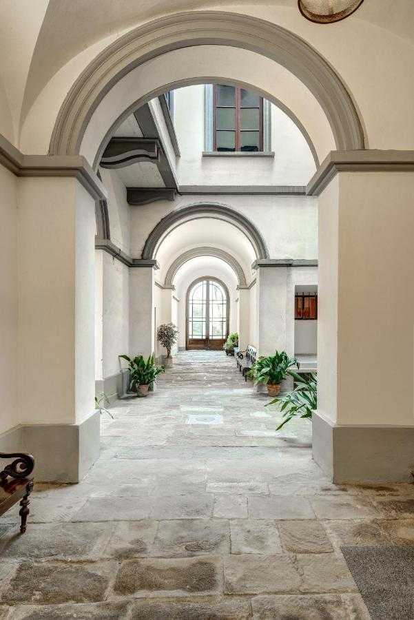 Palazzo D'Oltrarno - Residenza D'Epoca Bed & Breakfast ฟลอเรนซ์ ภายนอก รูปภาพ