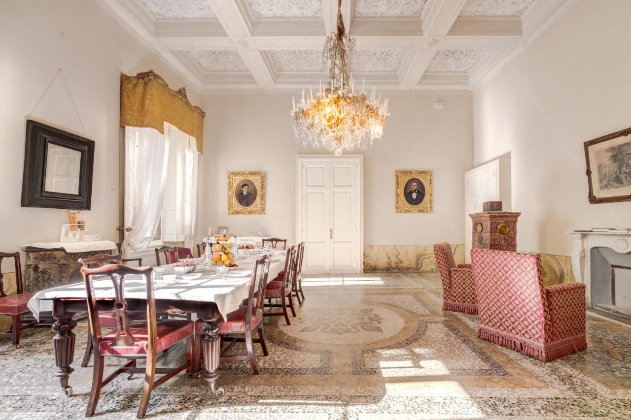 Palazzo D'Oltrarno - Residenza D'Epoca Bed & Breakfast ฟลอเรนซ์ ภายนอก รูปภาพ