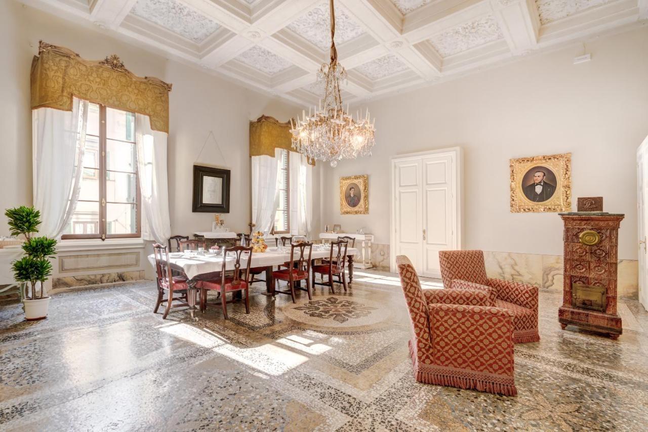 Palazzo D'Oltrarno - Residenza D'Epoca Bed & Breakfast ฟลอเรนซ์ ภายนอก รูปภาพ