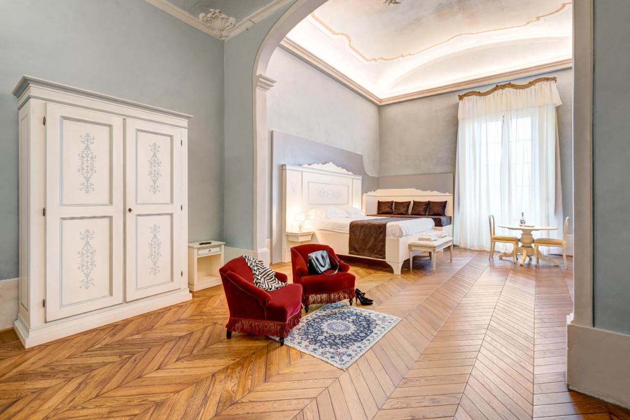 Palazzo D'Oltrarno - Residenza D'Epoca Bed & Breakfast ฟลอเรนซ์ ภายนอก รูปภาพ