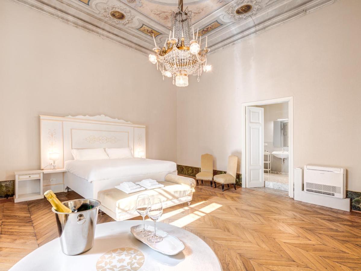 Palazzo D'Oltrarno - Residenza D'Epoca Bed & Breakfast ฟลอเรนซ์ ภายนอก รูปภาพ